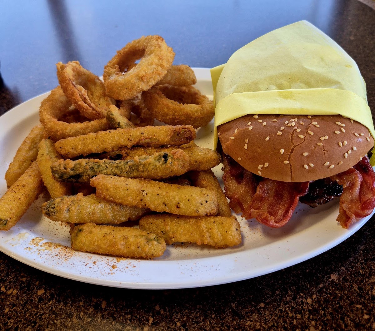 Tam's Burgers