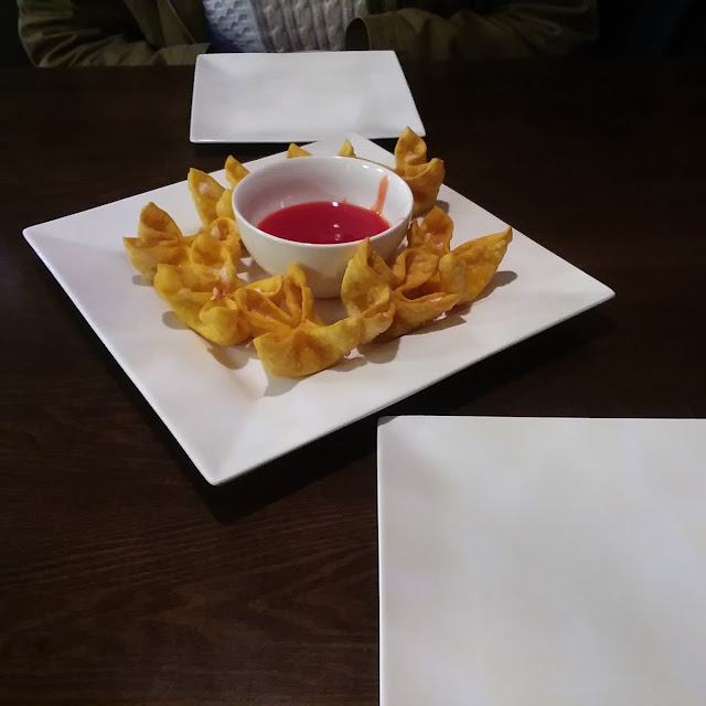 crab rangoon 炸蟹角