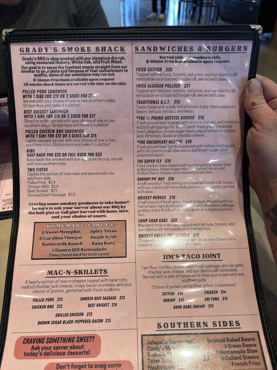 The Fishin' Pig-Daleville menu board