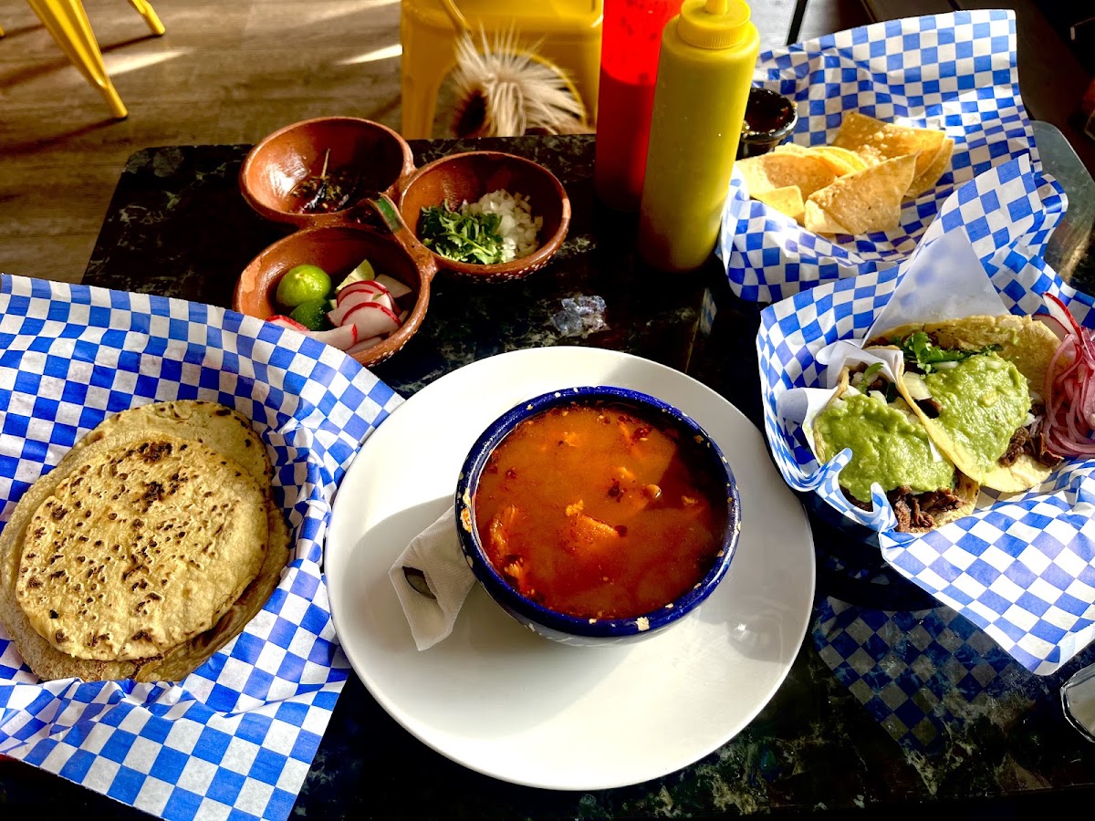 Las Michoacanas taco shop