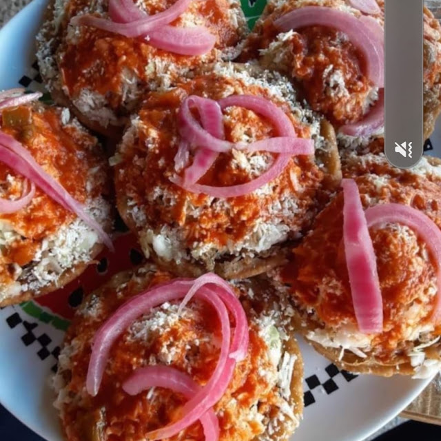 Tostadas Catrachas