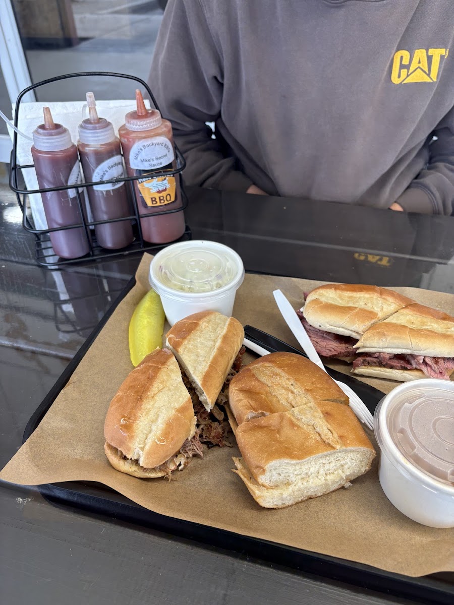 Mike's Backyard BBQ @ Garlic World