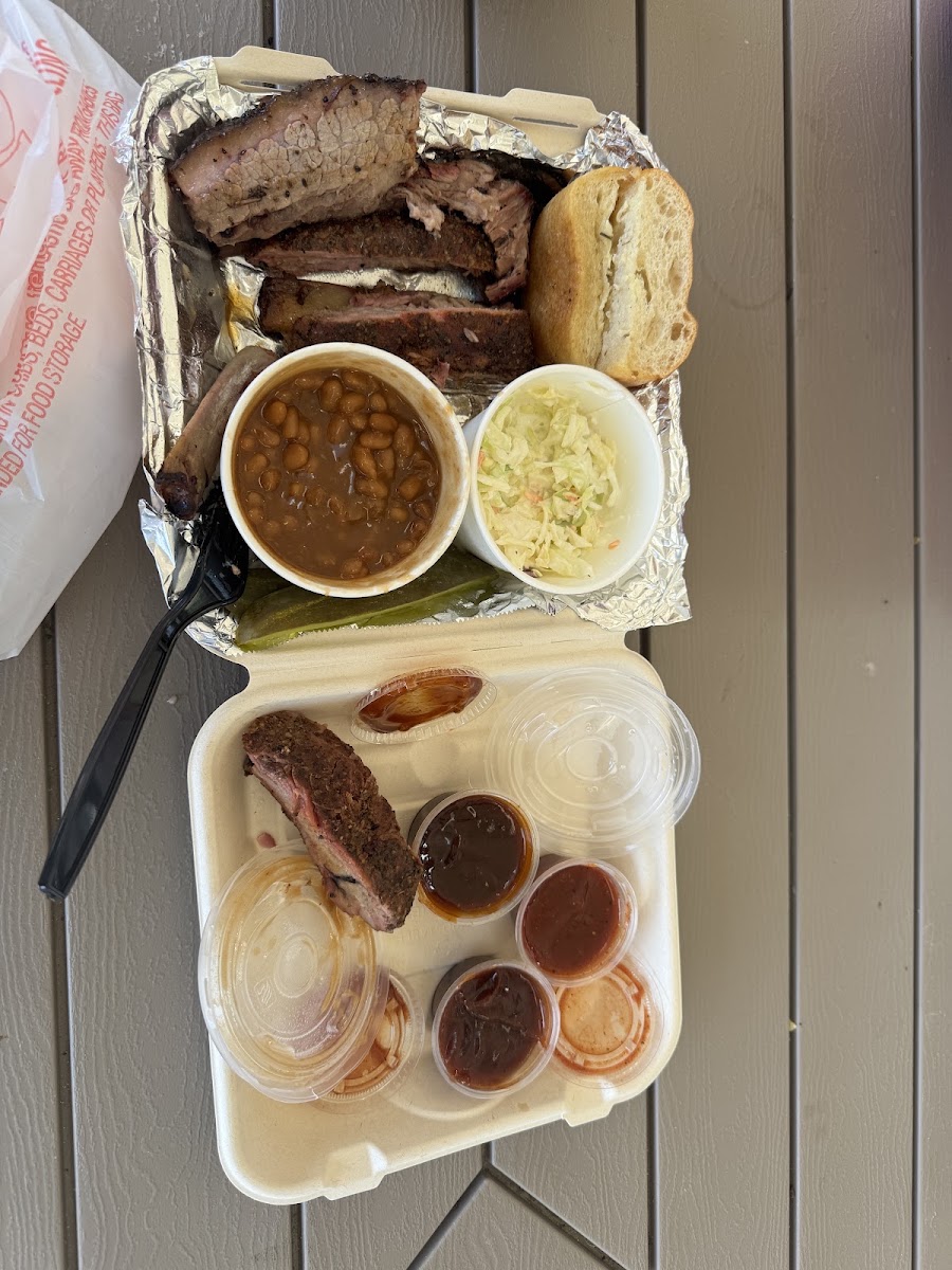 Mike's Backyard BBQ @ Garlic World