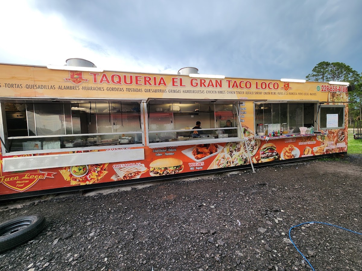 Mobile Wings Locale Food Truck