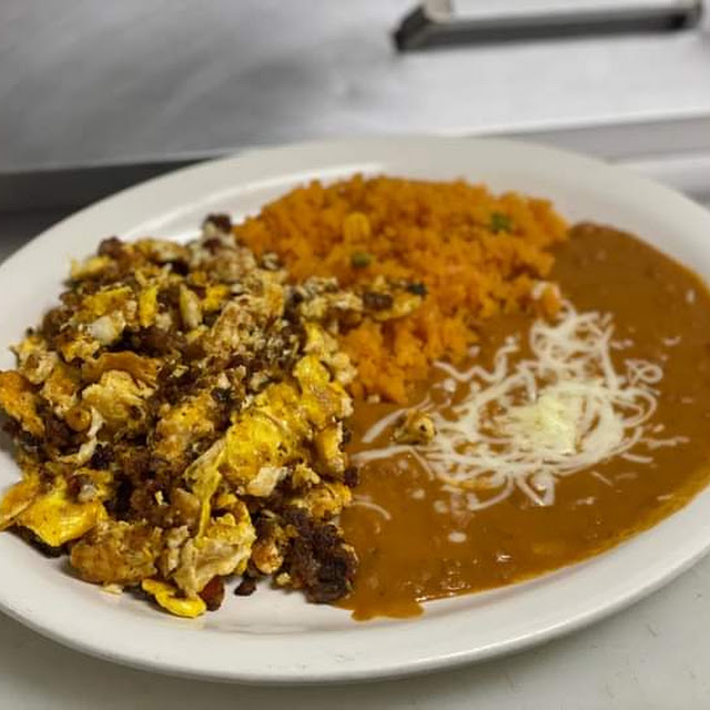 Chorizo Con Huevo