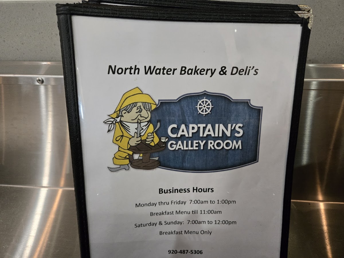 Captain's Galley Room | Breakfast • Lunch