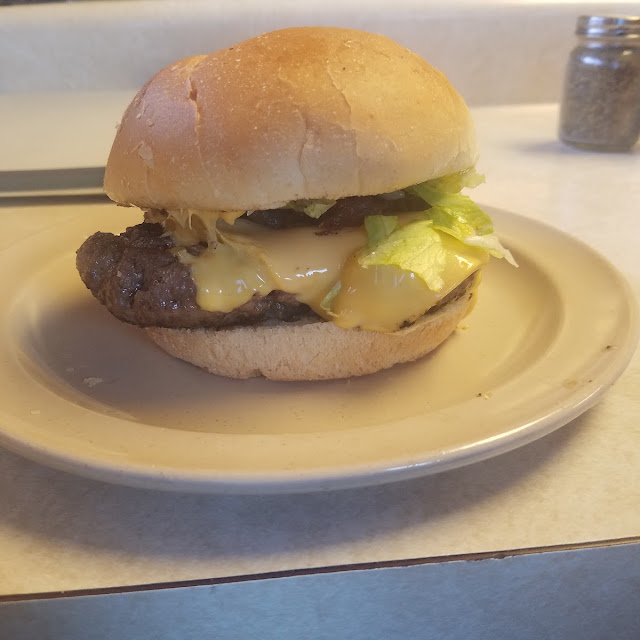 Large Cheeseburger Camico