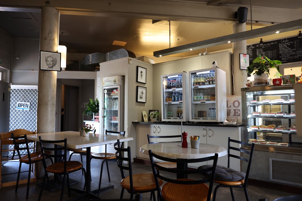 Rhythm Cafe