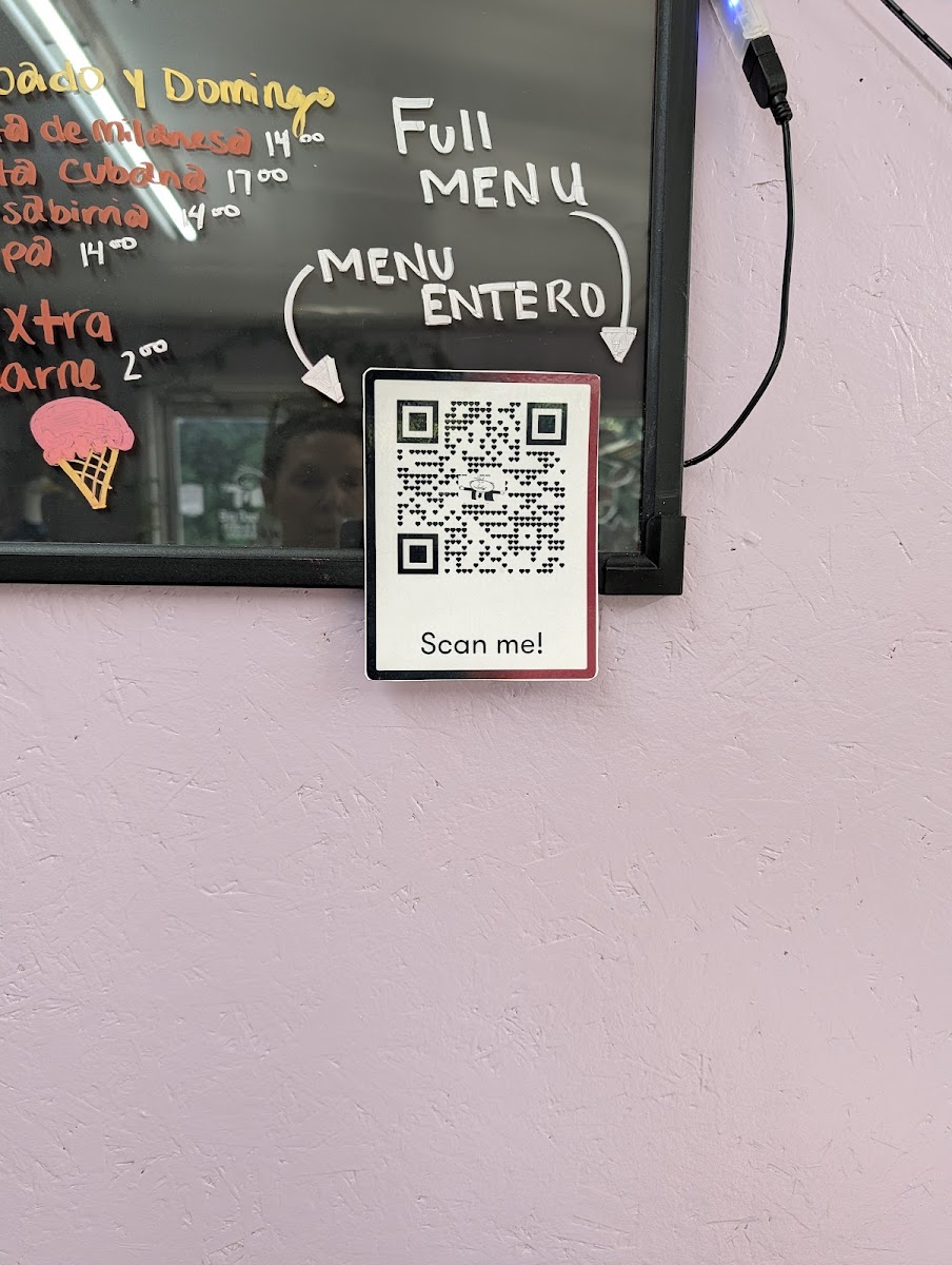 Big Daddy's Fruits and Snacks menu board