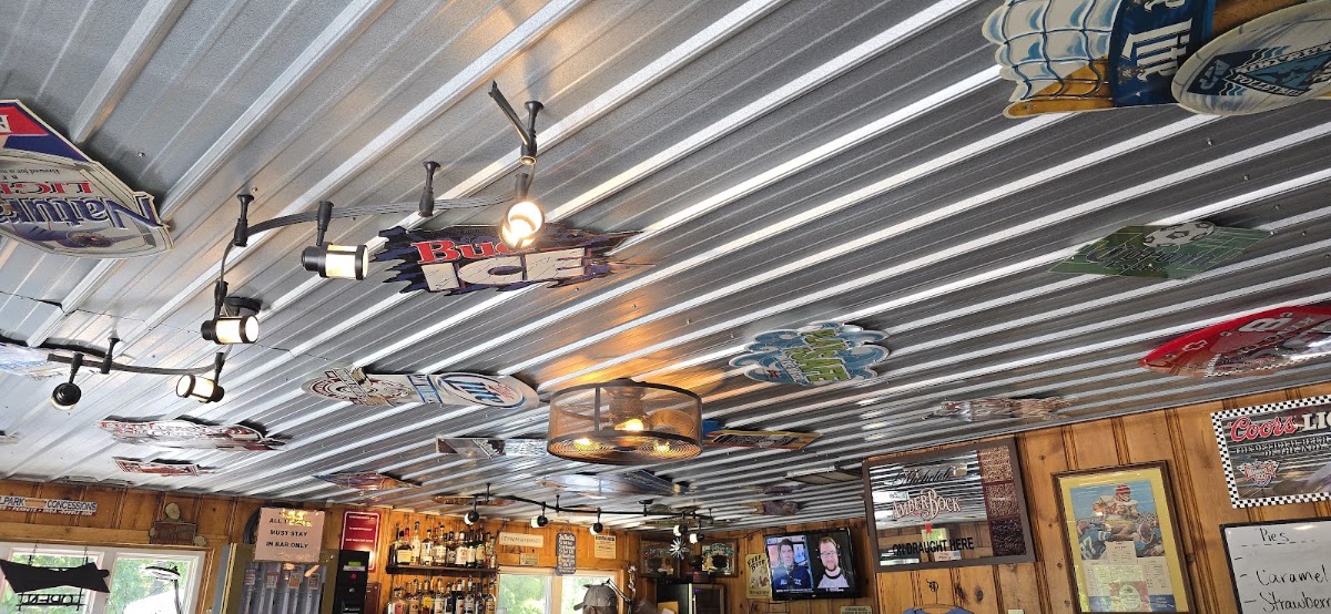 Wall Lake Tavern
