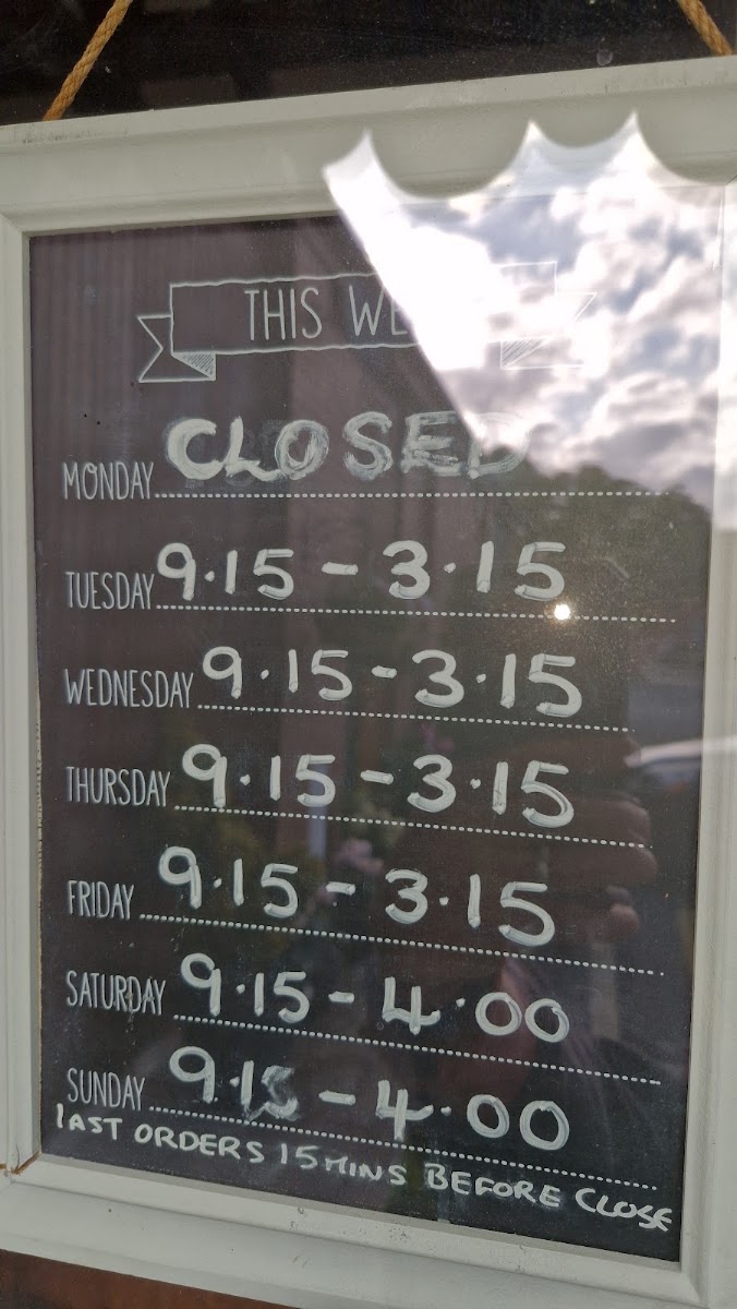 The 4 Seasons Eatery menu board