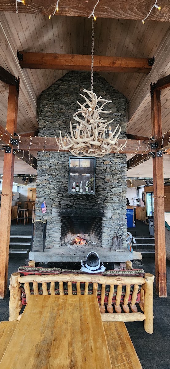 Allyn's Lodge
