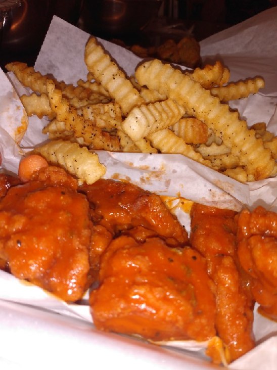 Big Myrt's Wings and Things