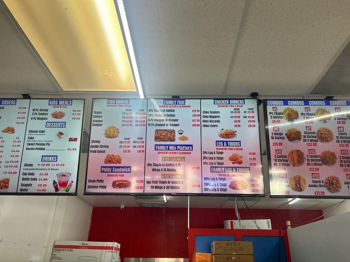 Snappers Fish & Chicken menu board