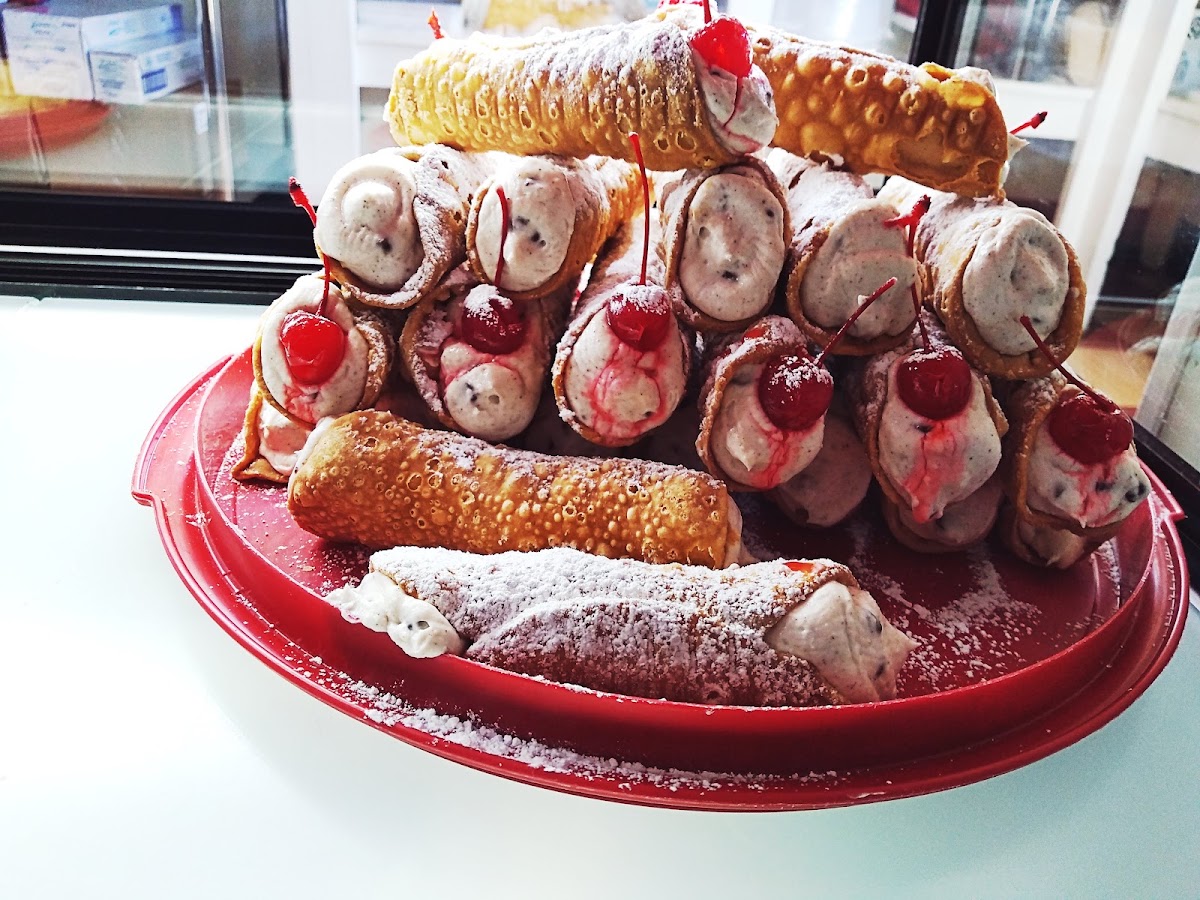 Roselli’s To Go & Dessertery