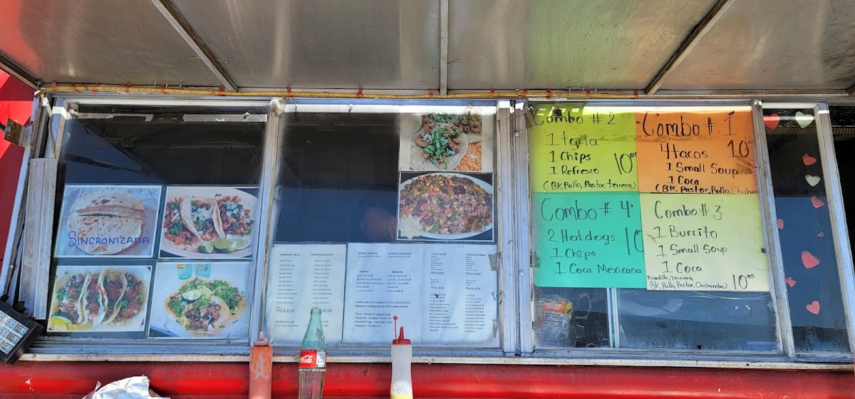 Tacos Movil menu board