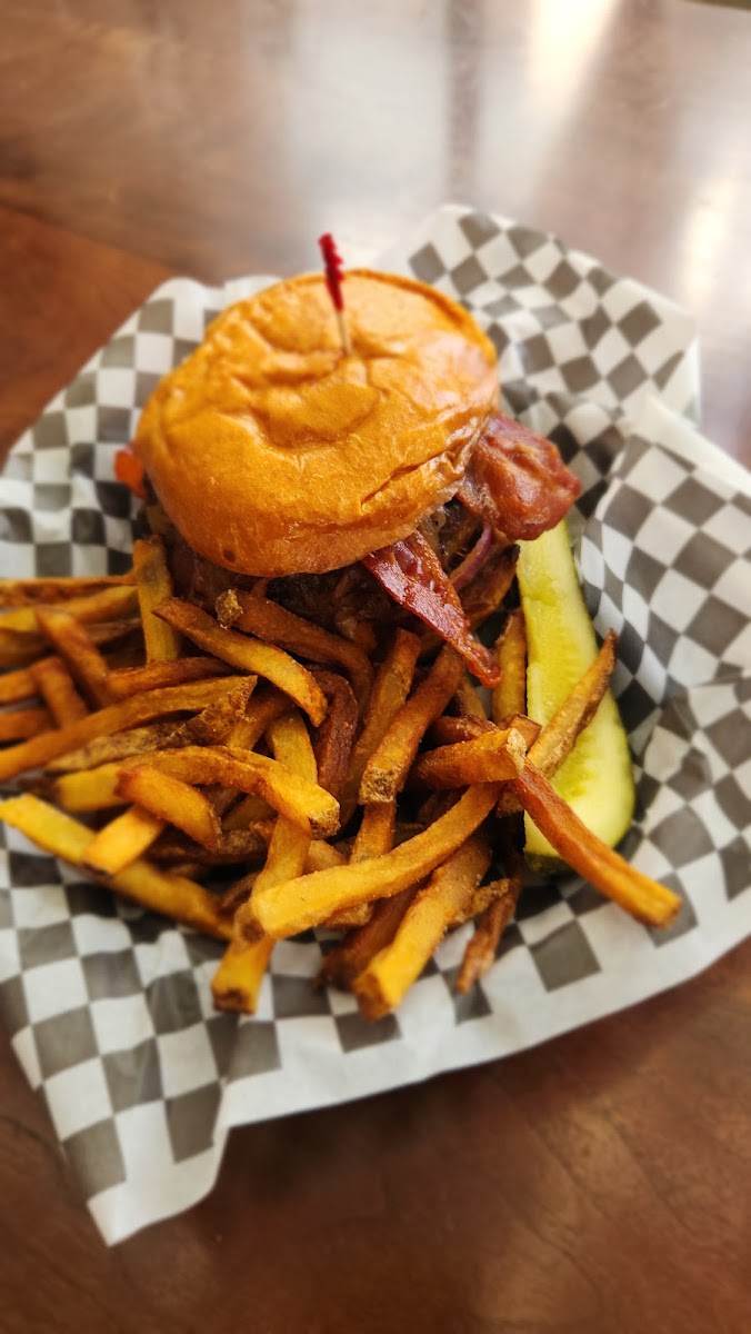 Deacons Tavern