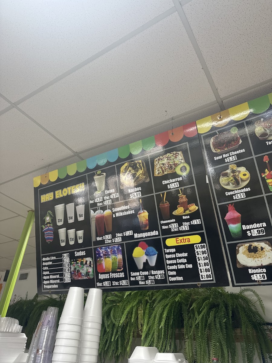 Hay Elotes menu board