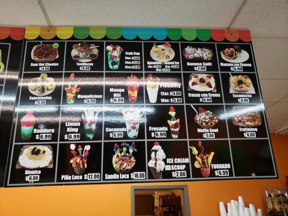 Hay Elotes menu board