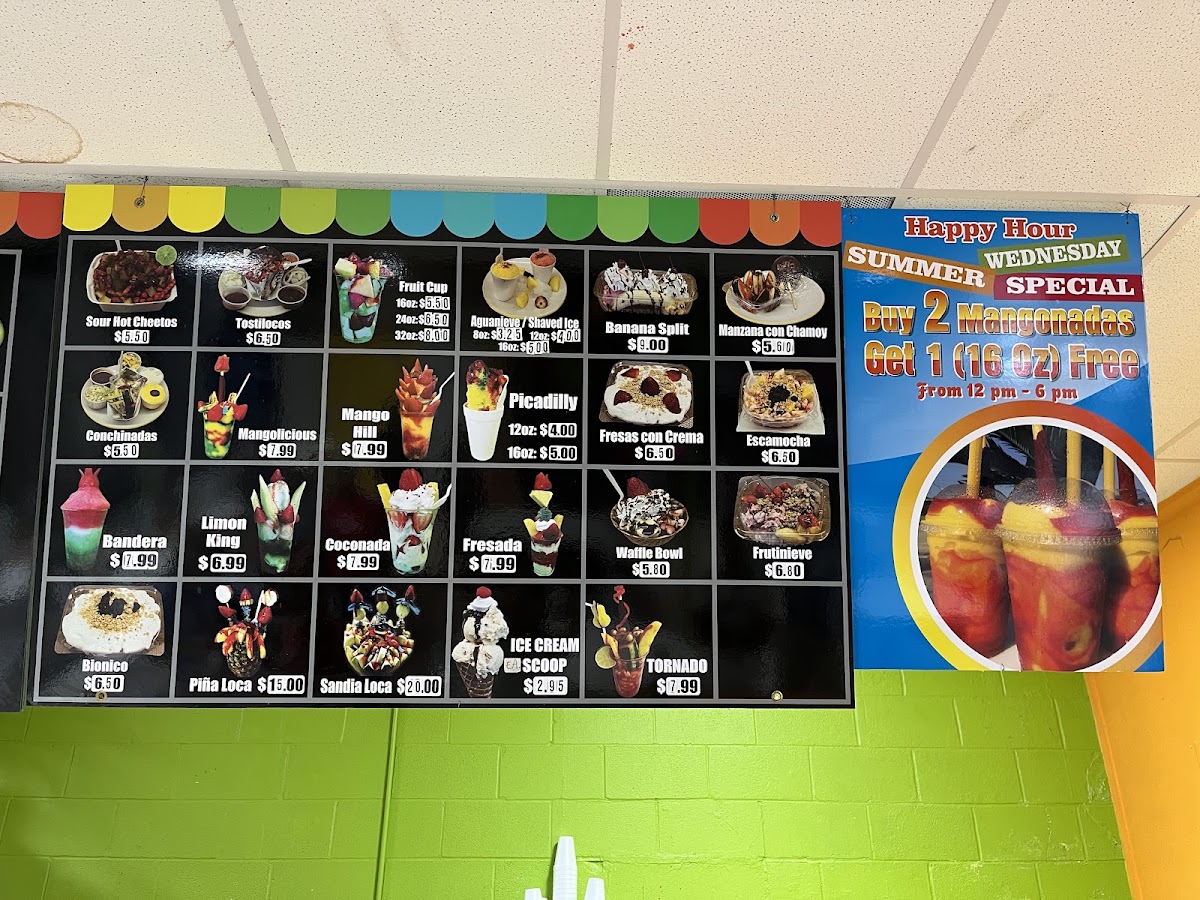 Hay Elotes menu board
