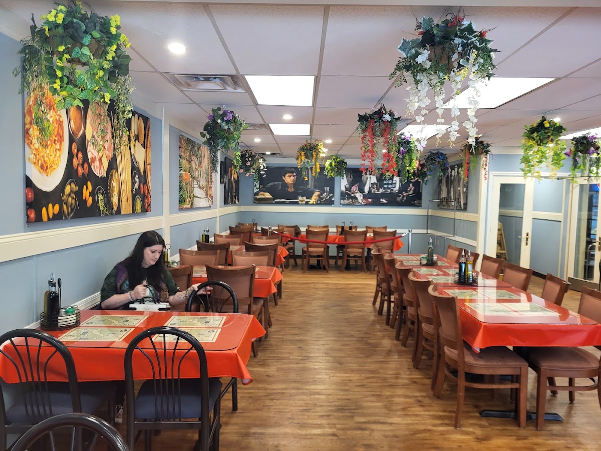 Mama Roma’sBrick Oven Pie and Pasta