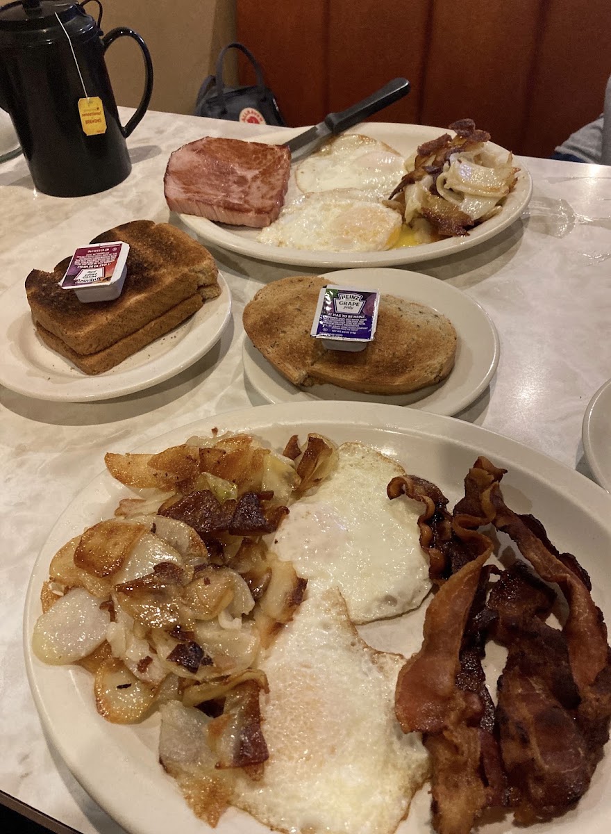 Steve & Mary's Family Restaurant