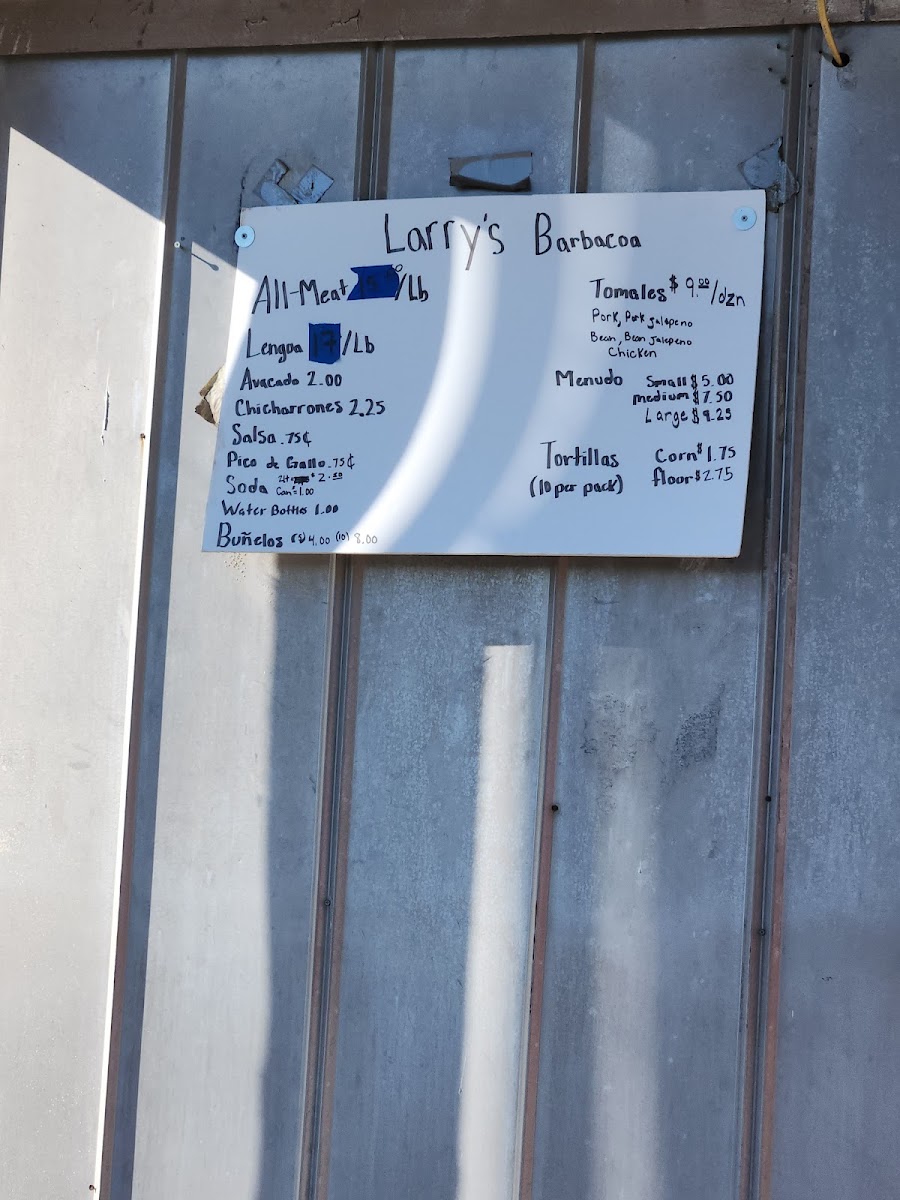 LARRY'S BARBACOA menu board