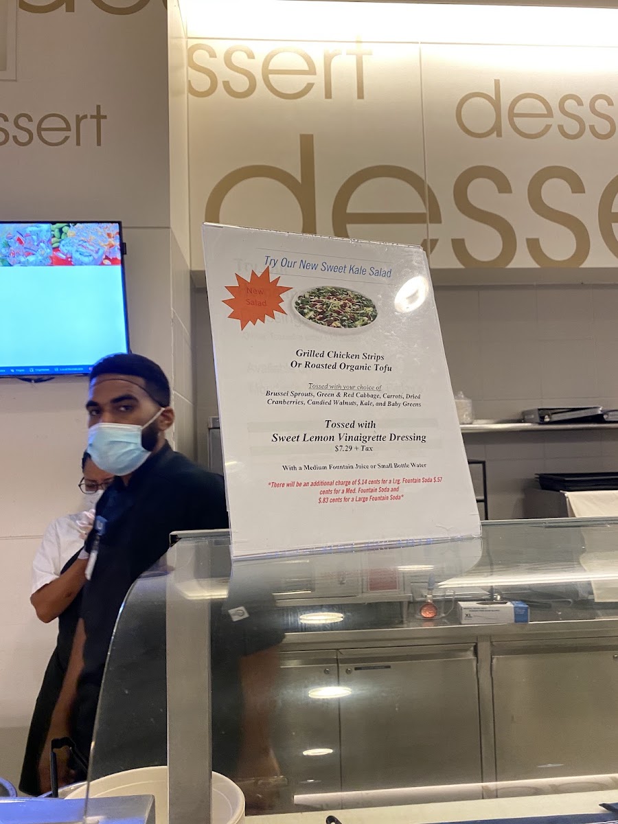 Dining Commons at Ronald Reagan UCLA Medical Center menu board