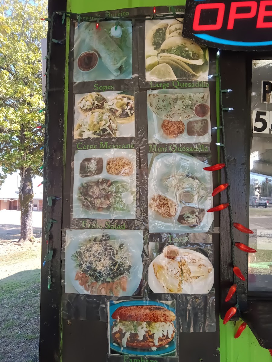Mariachi's Mexican Tacos