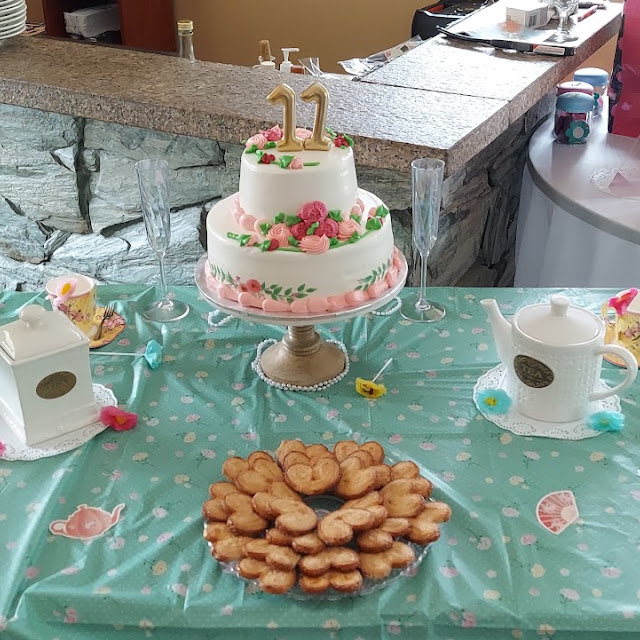 Cake and Cookies