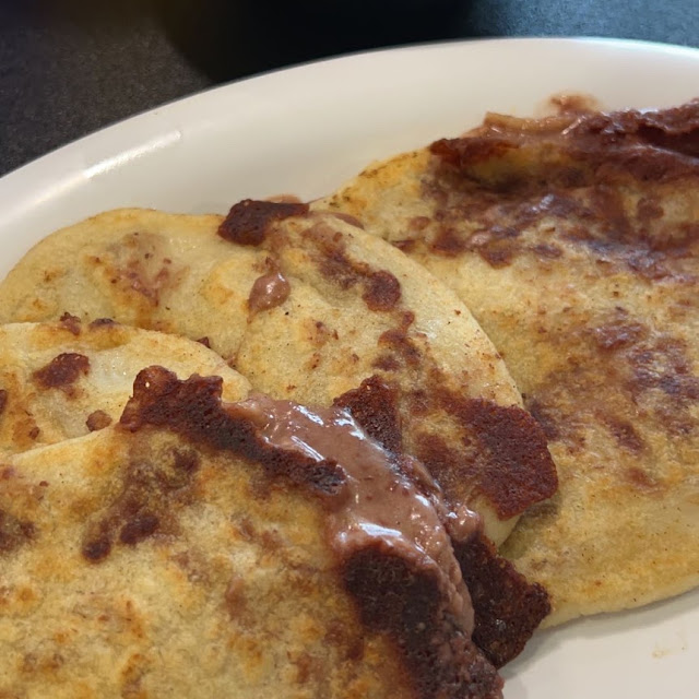 Pupusa De Frijol Con Queso