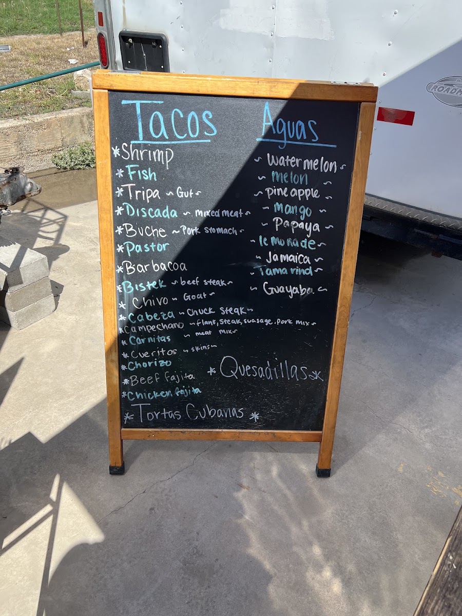 Como Dijo La Abuela Pancha Outside Truck menu board