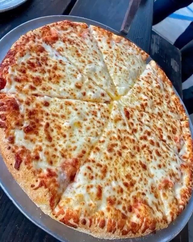 Manny's Pizza Planet Restaurante & Catering