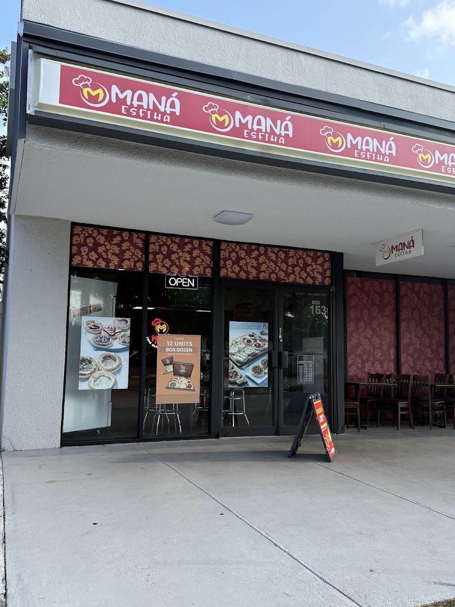 Mana Esfiha