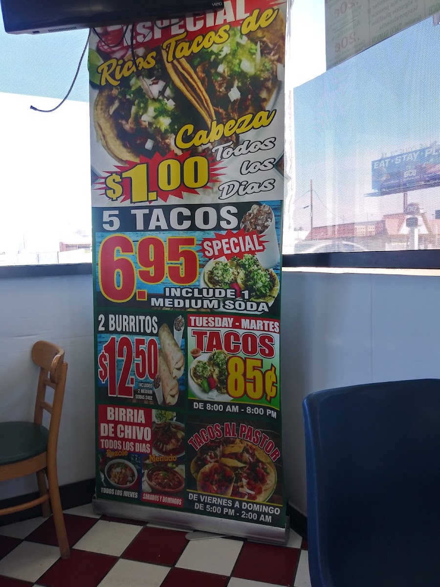 Taco Mich menu board