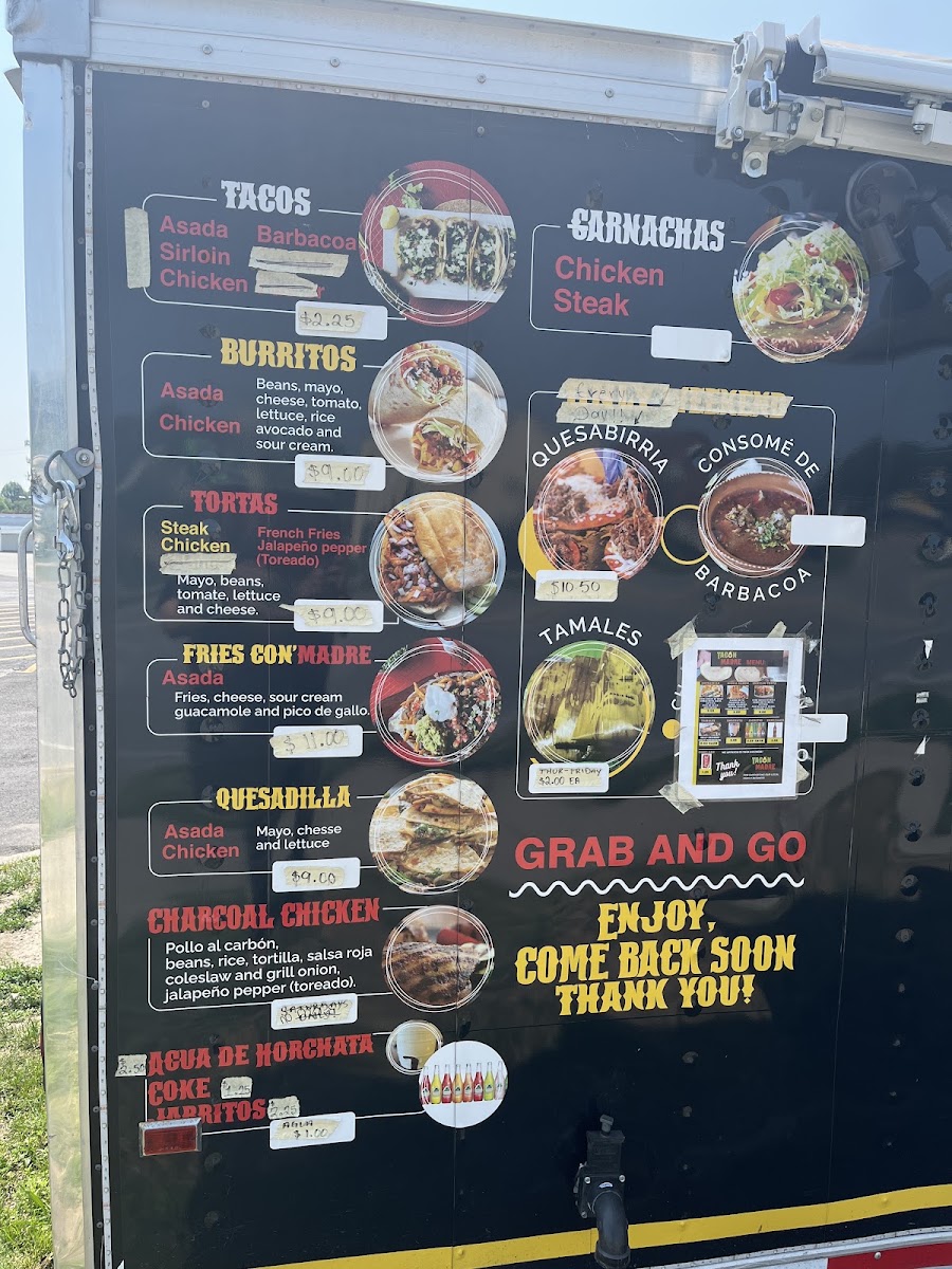Taco’N Madre menu board