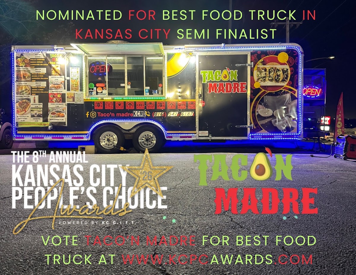 Taco’N Madre menu board
