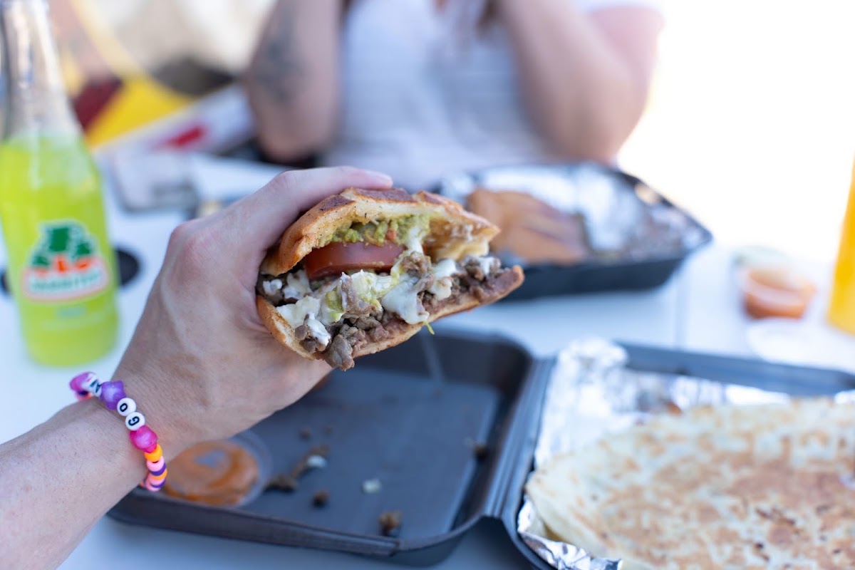Taco’N Madre