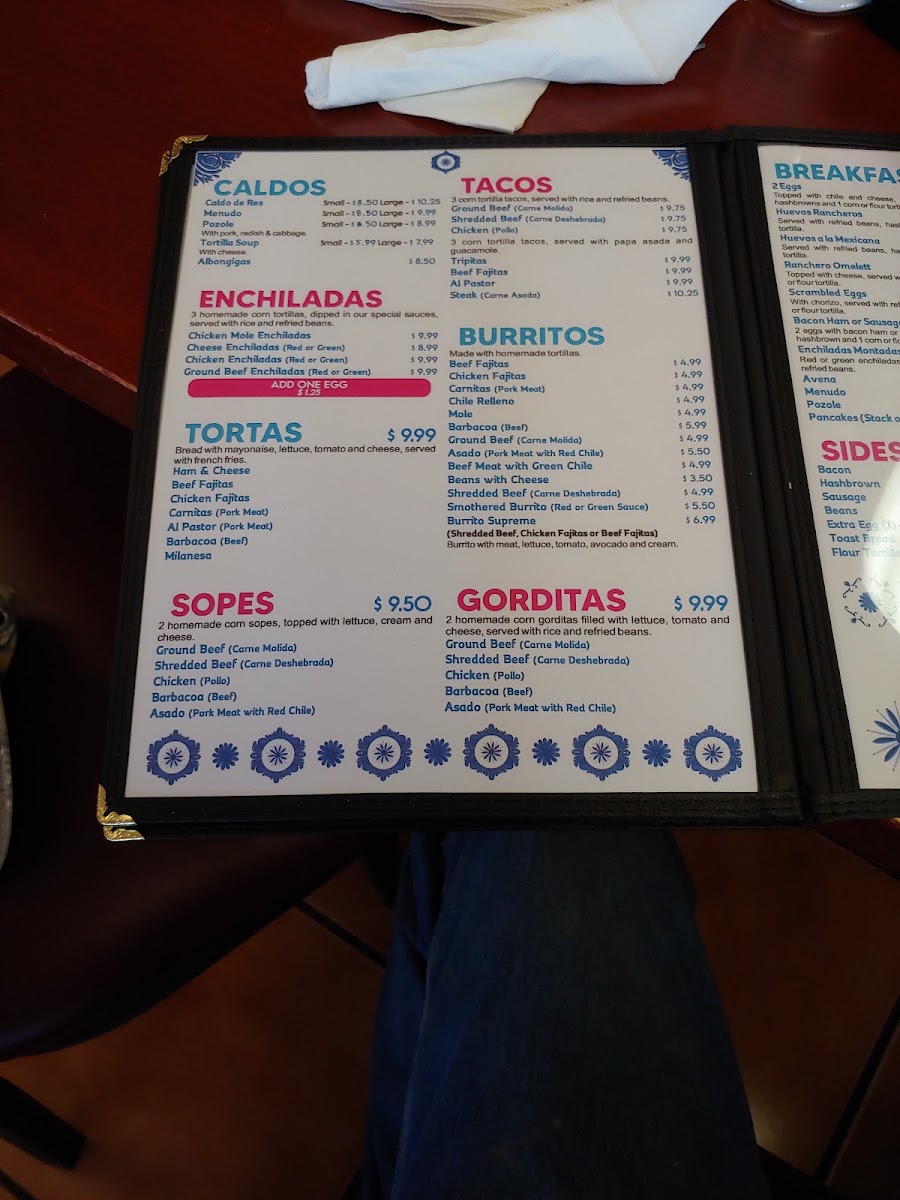 Los Tres Gallegos menu board