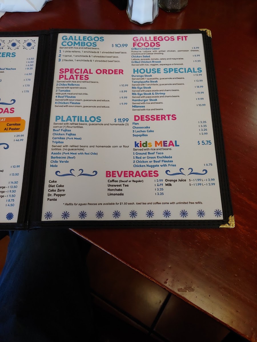 Los Tres Gallegos menu board