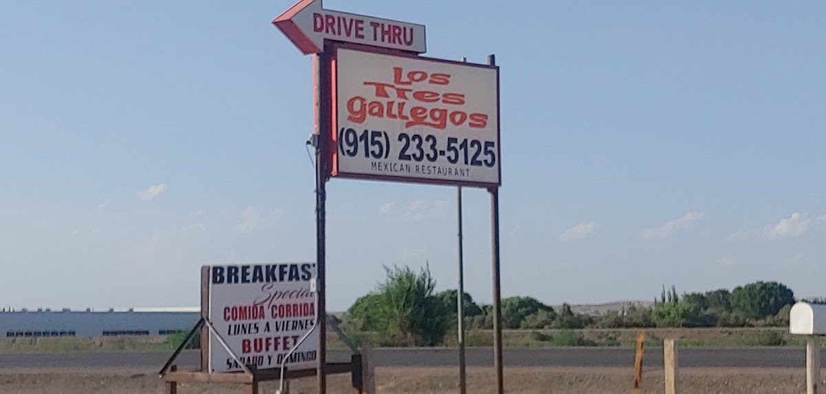 Los Tres Gallegos