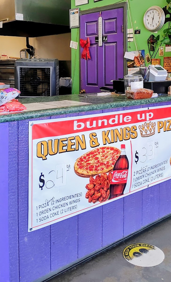 Queen & King's Pizza Clint menu board