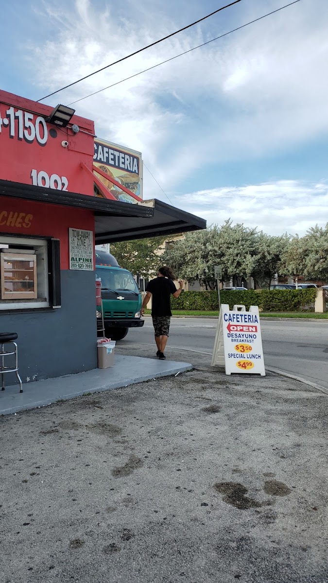 La Deliciosa Cafeteria