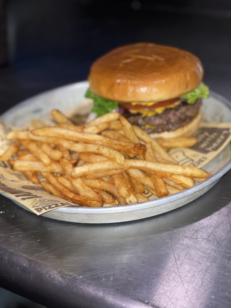 The Hangout at Lake Hawkins Restaurant & Pub