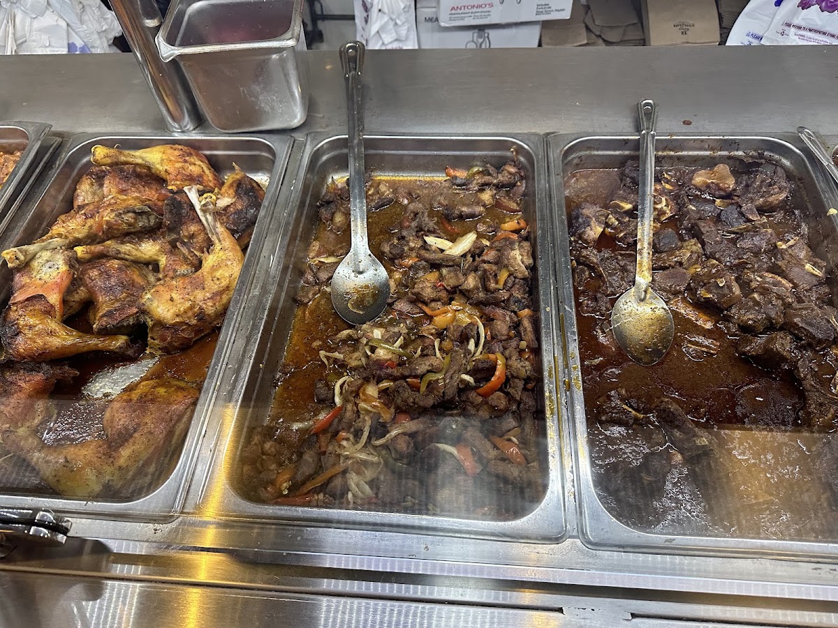 El Caridad Burnside Restaurant