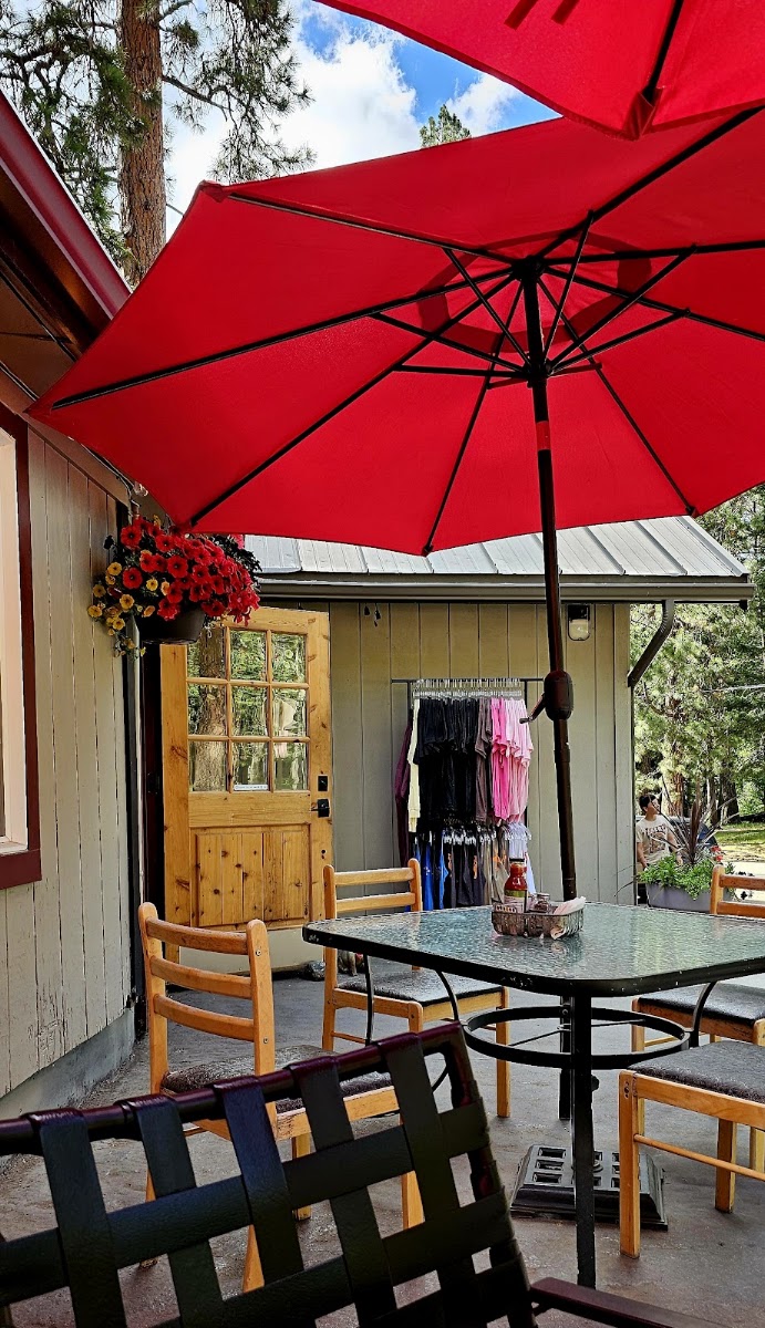 Glacier Ridge Grill & General Store