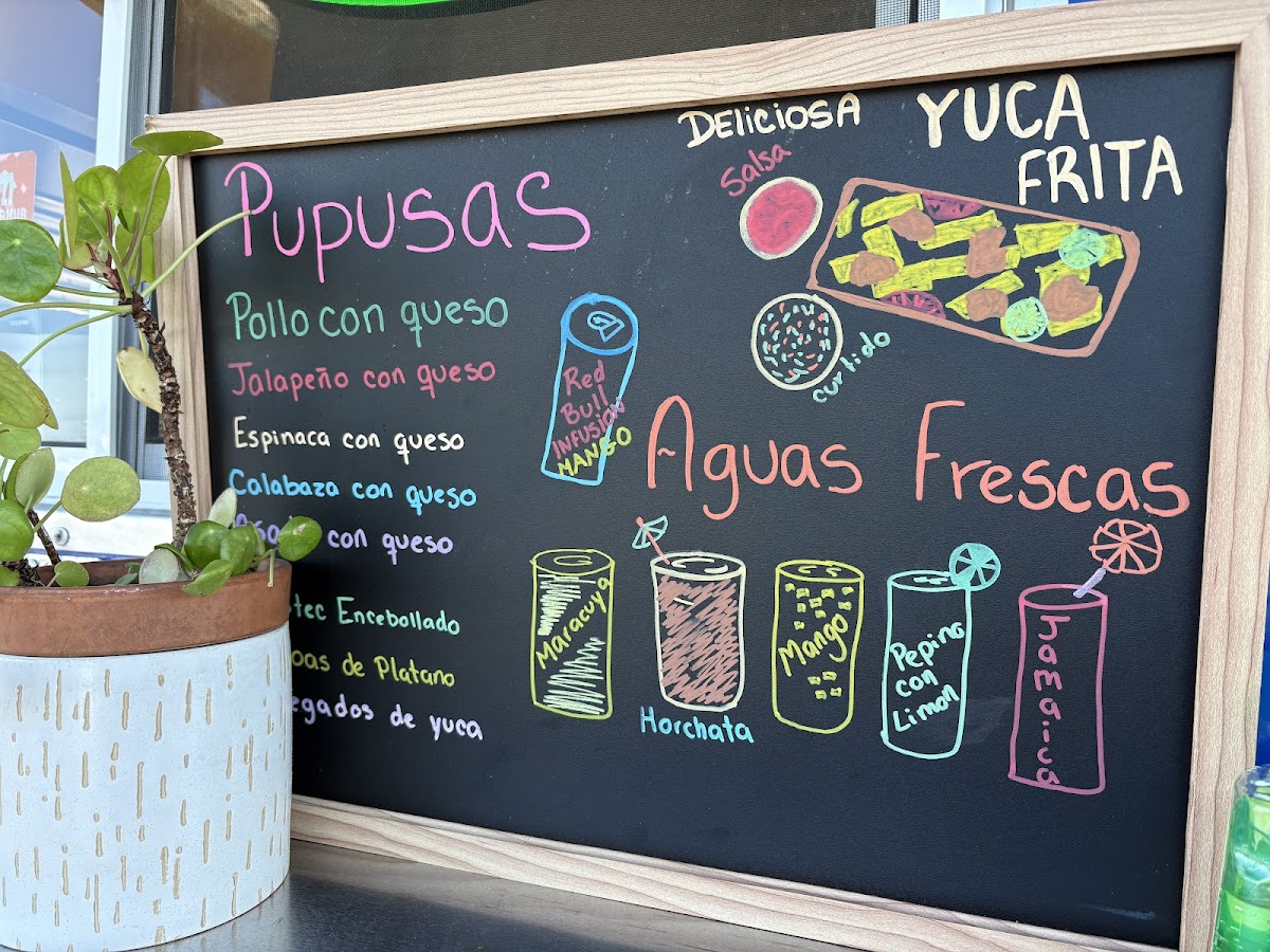 RICAS PUPUSAS EL SALVADOR menu board