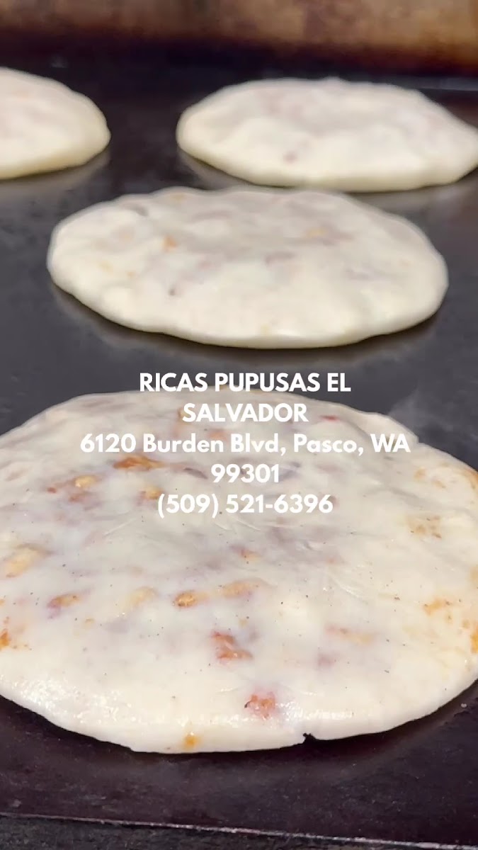 RICAS PUPUSAS EL SALVADOR
