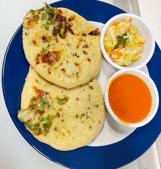 RICAS PUPUSAS EL SALVADOR