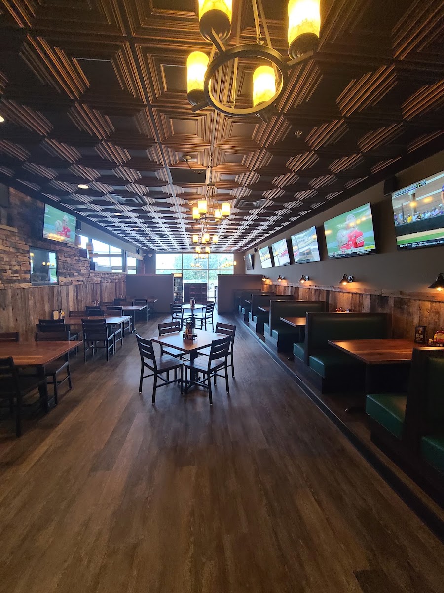 The Brew Kettle Brunswick & Topgolf Swing Suites